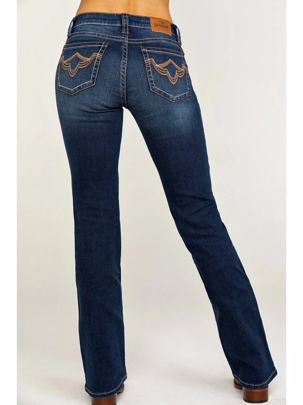 Shyanne 28 Short Bootcut Jeans Women’s Embroidered Stretch Western WF19J6